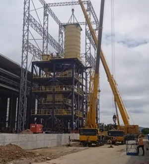 Instalación de líneas de arneses y almacenes.